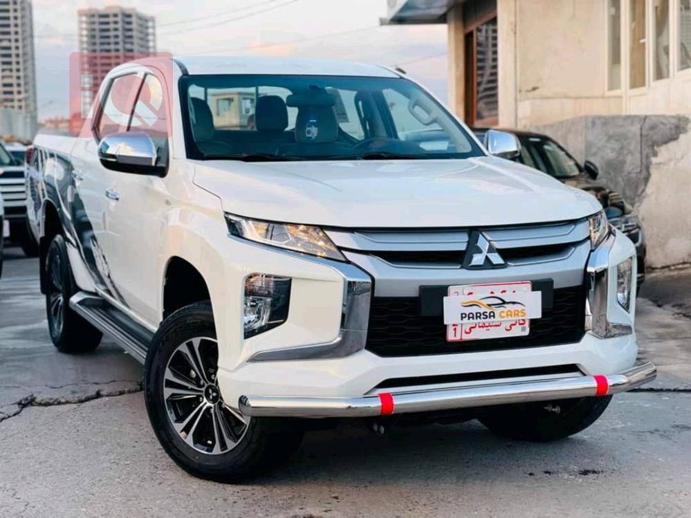 میتسوبیشی L200